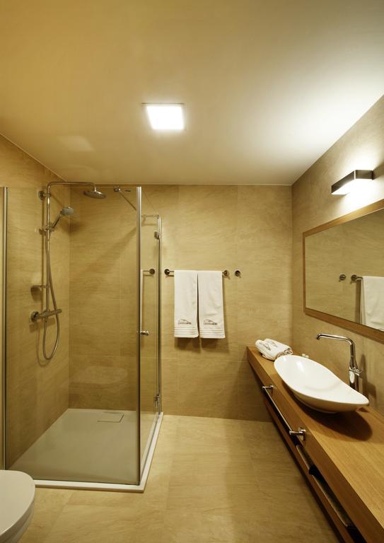 Gut Leithaberg Hotel Jois Exterior photo