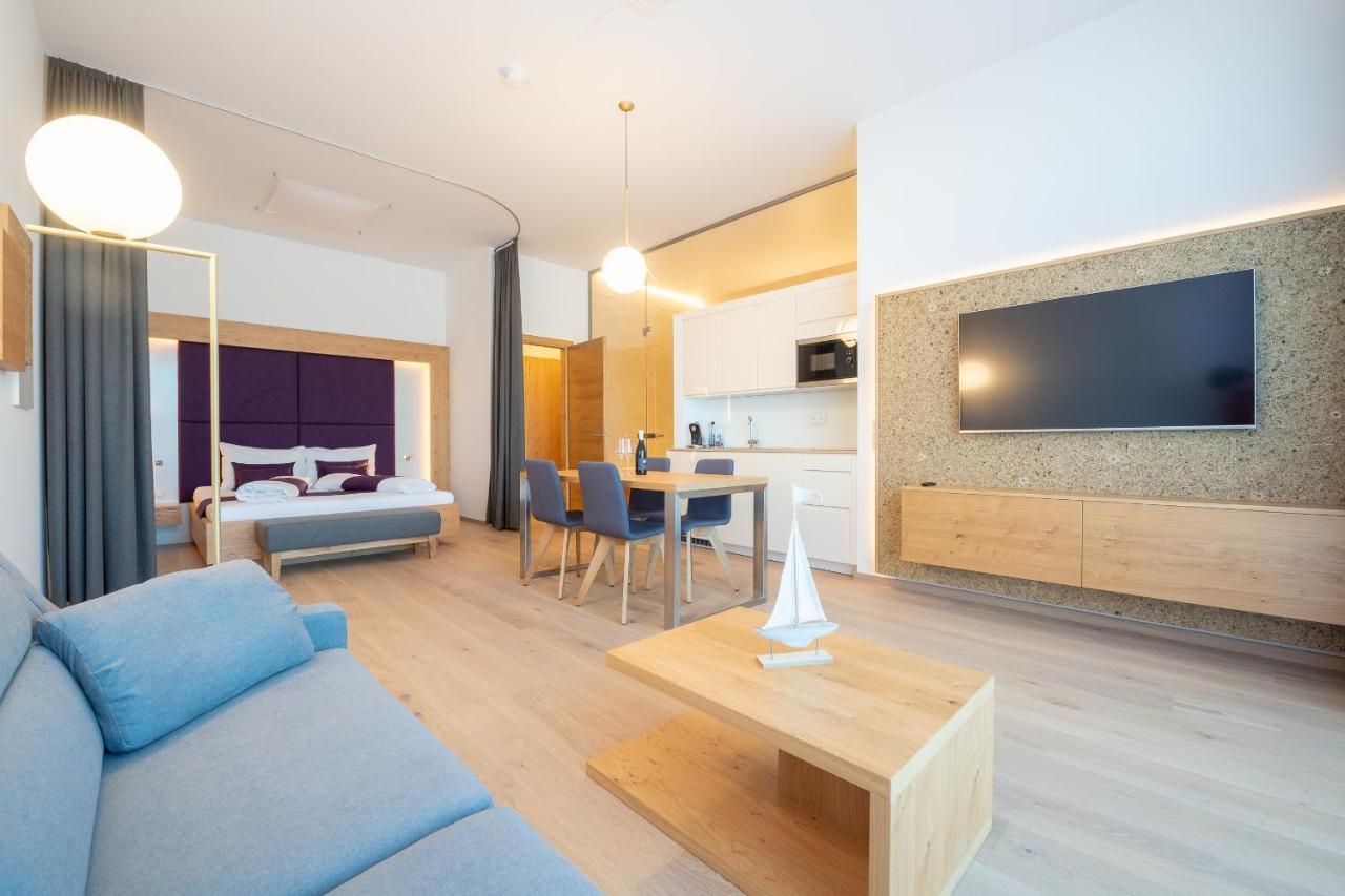Gut Leithaberg Hotel Jois Exterior photo